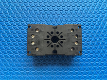 Load image into Gallery viewer, Allen Bradley Rail Mount Type H Octal Vacuum Tube Valve Socket 700-HN100 NOS NIB