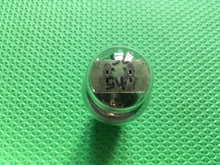Load image into Gallery viewer, Sylvania Number / Type 80 Vacuum Tube Rectifier Shoulder ST Style Black Plates