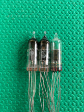 Load image into Gallery viewer, 3 US-Made 5719 5719A AF5719A Milspec Vacuum Tubes NOS NIB Lot Of Three