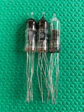Load image into Gallery viewer, 3 US-Made 5719 5719A AF5719A Milspec Vacuum Tubes Valves NOS NIB Lot Of Three