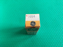 Load image into Gallery viewer, General Electric GE 7054 Vacuum Tube NOS NIB