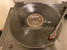 Load image into Gallery viewer, Paul McCartney And Wings Venus And Mars EMI Capital Records LP SMAS-11419