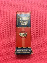 Load image into Gallery viewer, Hytron 25Z5 Vacuum Tube Valve Shoulder / Coke Bottle NOS NIB
