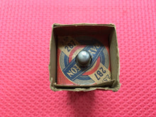 Load image into Gallery viewer, Raytheon 2B7 Vacuum Tube NOS NIB