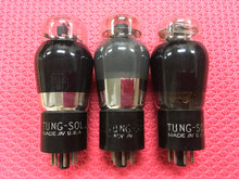 Load image into Gallery viewer, 3 Tung-Sol 25L6 25L6G Vacuum Tubes Valves Shoulder ST Bottle Lot Of Three