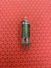 Load image into Gallery viewer, Raytheon 5749 CK5749 Industrial Grade Vacuum Tube NOS NIB
