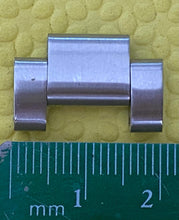 Load image into Gallery viewer, Phoibos 20 MM Link For PX002 Dive Watch Bracelet