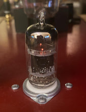 Load image into Gallery viewer, RCA Black Plate 6189 JANCRC12AU7WA 12AU7 ECC82 Vacuum Tube Valve Triple 3 Mica Industrial / Milspec For Your Univalve Or Bottlehead