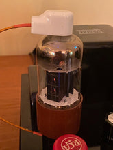 Load image into Gallery viewer, Sylvania 5933 807W FU7 Vacuum Tube Valve