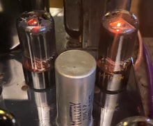 Load image into Gallery viewer, Matched Pair Raytheon 6V6 6V6GT Vacuum Tubes Valves Black Glass Copper Support Rods NOS-Testing