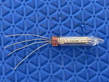 Load image into Gallery viewer, Mullard 6977 HD Vacuum Tube Indicator Triode