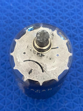 Load image into Gallery viewer, Raytheon 6JM6 6JM6A Vacuum Tube NOS NIB