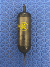Load image into Gallery viewer, Raytheon 1032 CK1032 Vacuum Tube NOS NIB