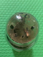 Load image into Gallery viewer, Raytheon 5V4 5V4G Vacuum Tube Black Plate Shoulder ST-Shape Rectifier