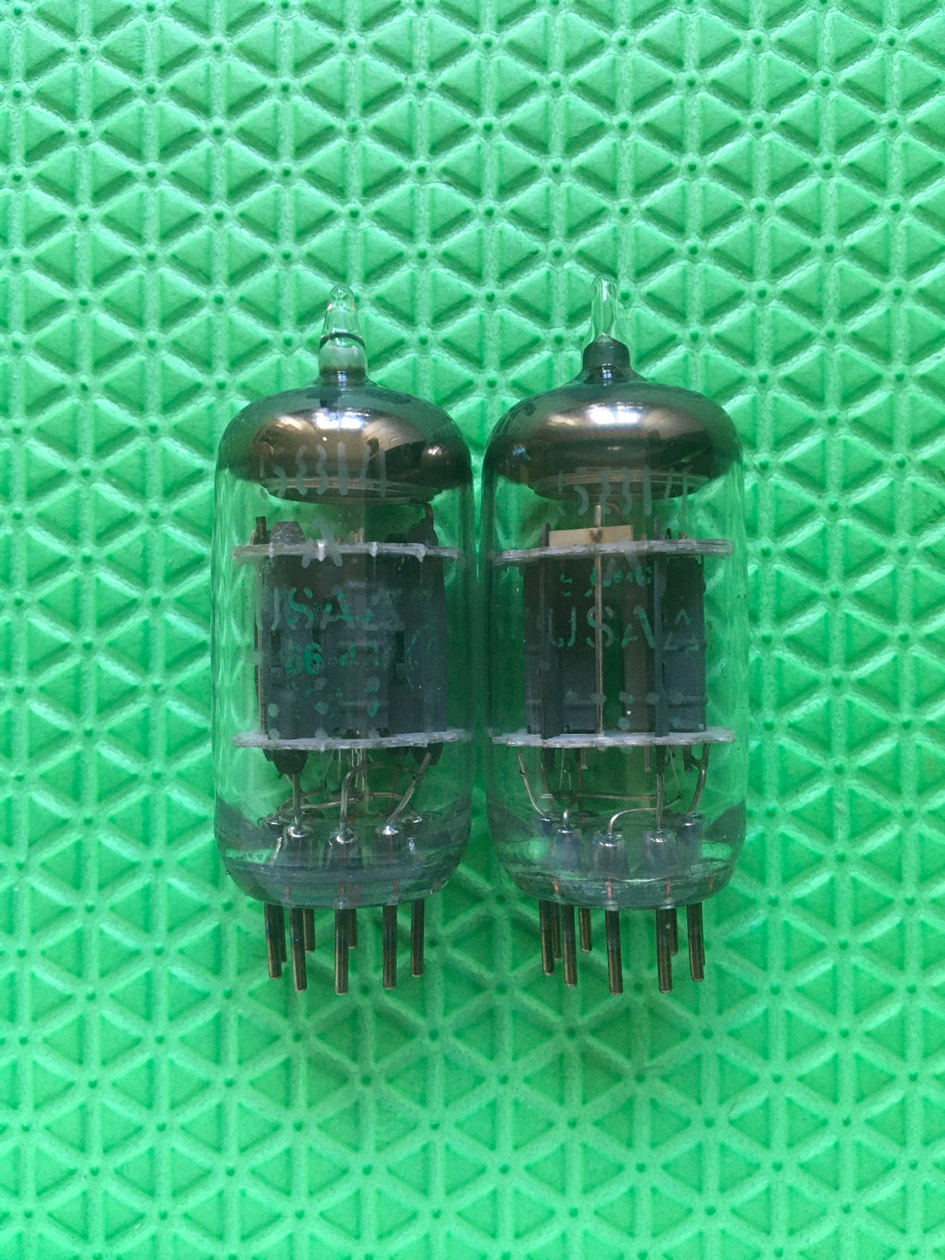 Matched Pair General Electric GE 5814 5814A ECC82 Vacuum Tubes Valves