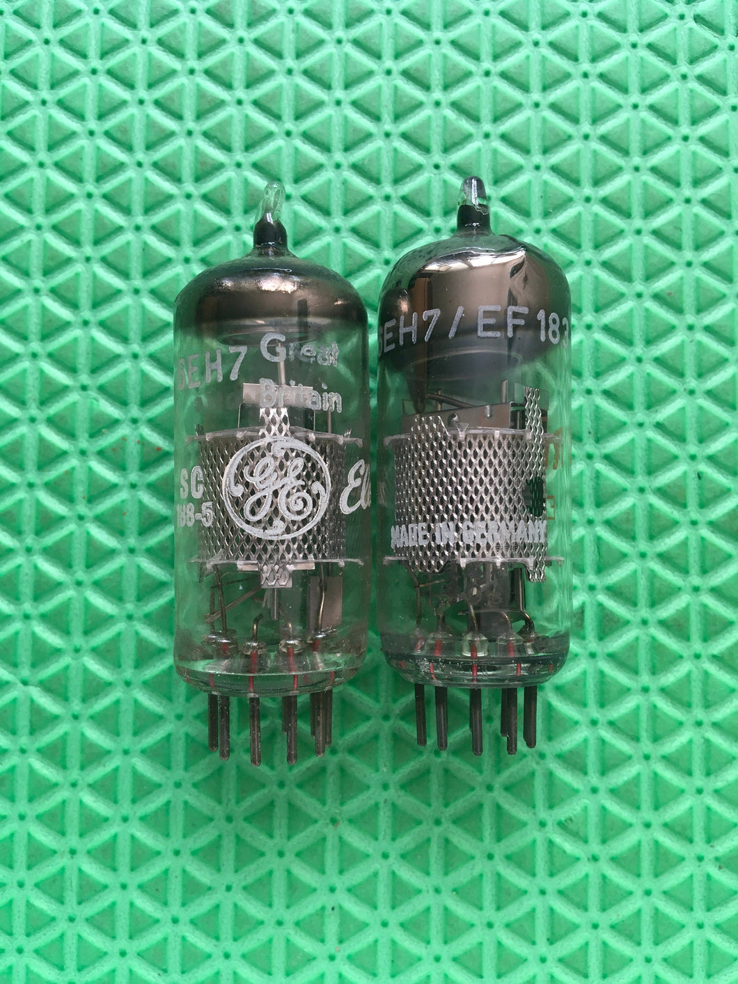2 European-Made 6EH7 / EF183 Vacuum Tubes Valves NOS NIB Lot Of Two