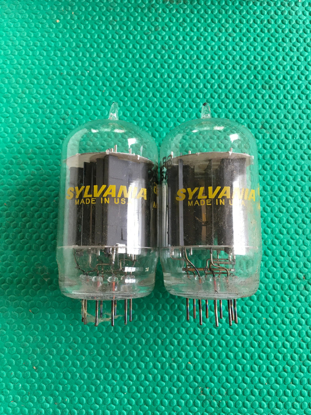2 Sylvania 6LR8 Vacuum Tubes Valves NOS NIB Lot Of Two