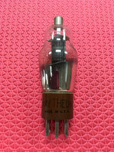 Load image into Gallery viewer, Raytheon Number Type 89 89Y #89 Vacuum Tube Valve Shoulder ST Shape Micanol Base NOS NIB
