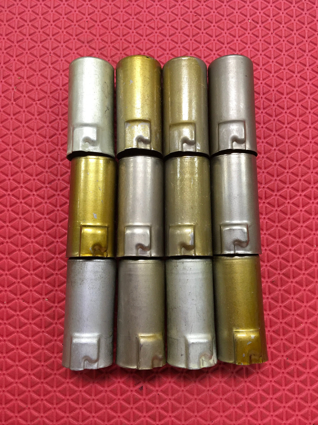 12 Cinch J-Slot 12AX7-Size Miniature Tube Shields TS102U02 / SOS-6 Lot of Twelve