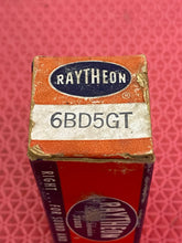 Load image into Gallery viewer, Raytheon 6BD5 6BD5GT Vacuum Tube Valve NOS NIB
