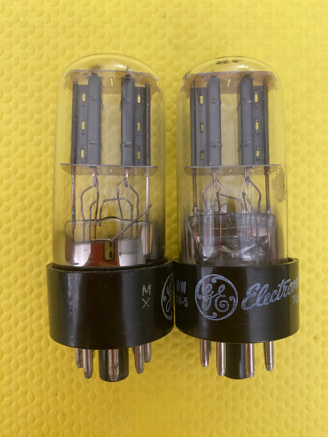 Matched Pair Canadian General Electric 12SN7 12SN7GT Vacuum Tubes Valves Black Plate NOS NIB