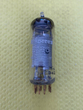 Load image into Gallery viewer, Amperex E81L 6686 Vacuum Tube Valve Mesh Plates Gold Pins NOS NIB
