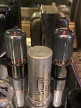 Load image into Gallery viewer, Matched Pair Hytron 6V6 6V6GT Vacuum Tubes Valves NOS-Testing
