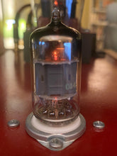 Load image into Gallery viewer, Hitachi 12AU7 ECC82 Vacuum Tube NOS NIB For Your Bottlehead Or Univalve Triple Tested
