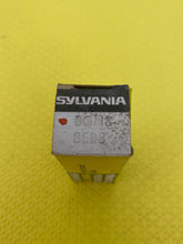 Load image into Gallery viewer, Sylvania 8EB8 8GN8 Vacuum Tube Valve NOS NIB
