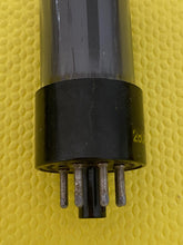 Load image into Gallery viewer, Matched Pair Raytheon 6V6 6V6GT Vacuum Tubes Valves Gray Glass NOS-Testing
