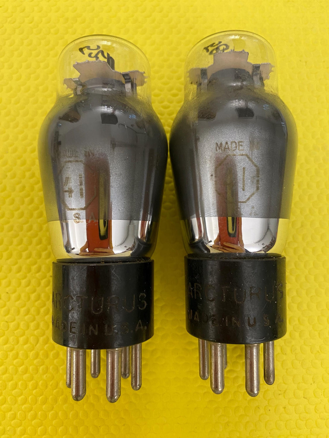 2 Arcturus Number / Type 41 #41 Vacuum Tubes Valves Gray Bottle Lot Of Two