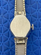 Load image into Gallery viewer, Lejour Wind-Up Ladies' Mechanical Wristwatch 17 Jewels
