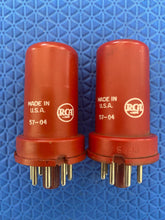 Load image into Gallery viewer, Matched Pair RCA 5693 JANCRC5693 6SJ7 Vacuum Tubes Valves Milspec Red Bottle
