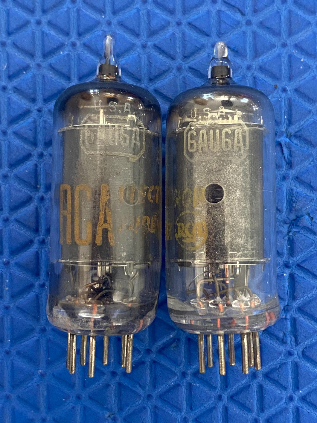 Matched Pair RCA Black Plate 6AU6 6AU6A Vacuum Tubes Valves