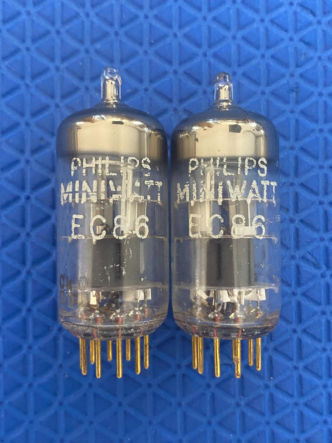 2 Philips Gold Pin 6CM4 EC86 Vacuum Tubes Valves Lot Of Two