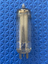 Load image into Gallery viewer, RCA 35W4 Vacuum Tube Valve Steel Plates D Getters Round Mica Spacers
