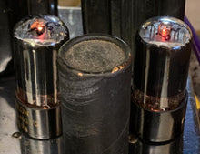 Load image into Gallery viewer, Matched Pair Raytheon JAN-CRP-6V6-GT VT107A 6V6 6V6GT Vacuum Tubes Valves Milspec Black Glass New-Testing
