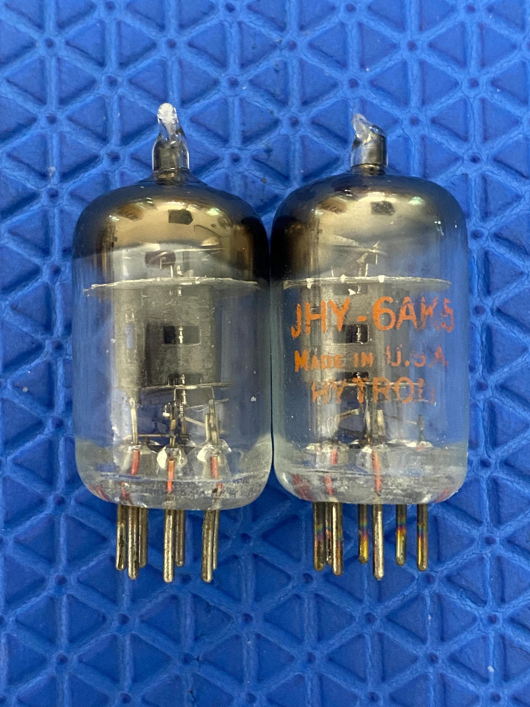 Matched Pair Hytron 5654 6AK5 JHY6AK5 Milspec Black Plate Vacuum Tubes Valves
