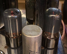 Load image into Gallery viewer, Matched Pair Hytron 6V6 6V6GT Vacuum Tubes Gray Side And Top Glass
