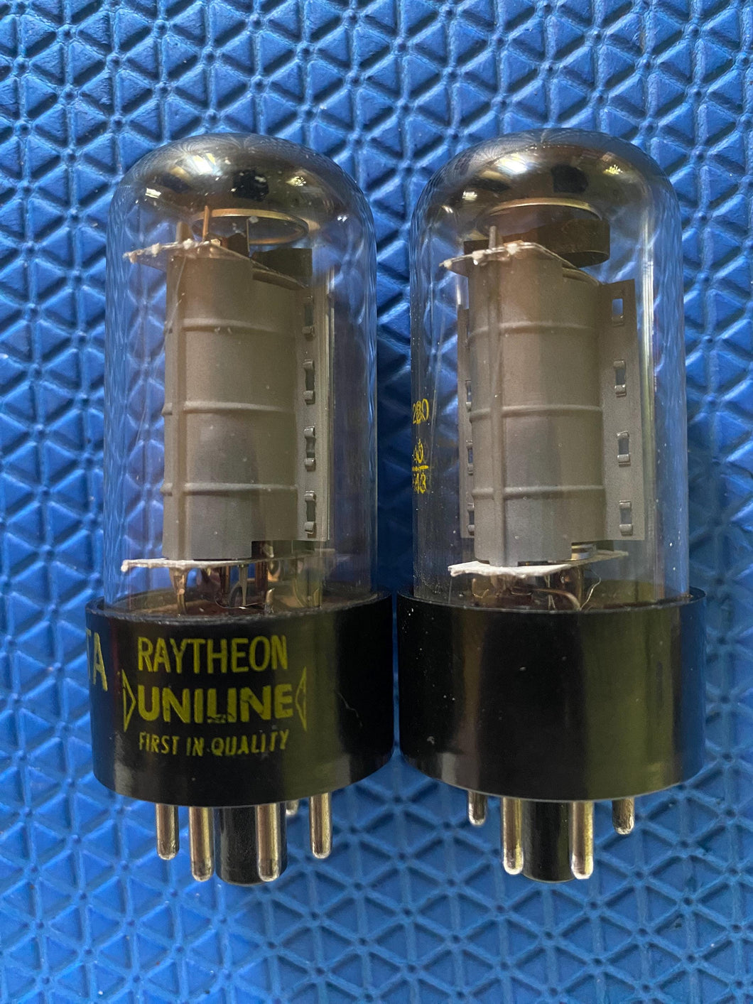Matched Pair Raytheon Uniline 6V6 6V6GTA 6P6 6P6P Vacuum Tubes Valves Clear Bottles