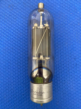Load image into Gallery viewer, RCA Radiotron 805 Vacuum Tube Output Valve
