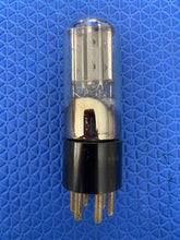 Load image into Gallery viewer, Cunningham 25Z5 Vacuum Tube Valve Narrow Bottle
