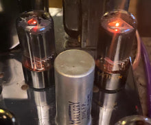 Load image into Gallery viewer, Matched Pair Raytheon 6V6 6V6GT Vacuum Tubes Valves Black Glass Copper Support Rods NOS-Testing
