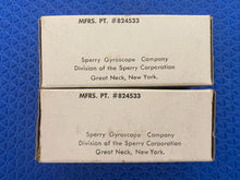 Load image into Gallery viewer, Matched Pair General Electric GE 6V6 6V6GT Vacuum Tubes Valves Copper Support Rods Black Plates Silver Tops Clear Bottles NOS NIB
