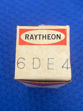 Load image into Gallery viewer, Raytheon 6DE4 6CQ4 Vacuum Tube NOS NIB
