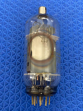 Load image into Gallery viewer, Radio Shack Realistic 6JE6 6JE6C Gold Pin Vacuum Tube
