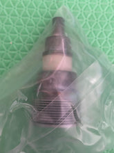 Load image into Gallery viewer, General Electric GE 1821A Z1879A Vacuum Tube NOS NIB
