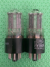 Load image into Gallery viewer, Matched Pair CBS Hytron 12SN7 12SN7GT Vacuum Tubes Black T Plates
